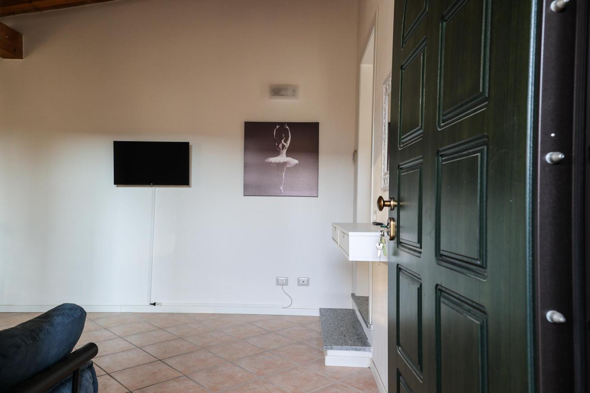 La Casa Di Rosy Apartment Oleggio Ngoại thất bức ảnh